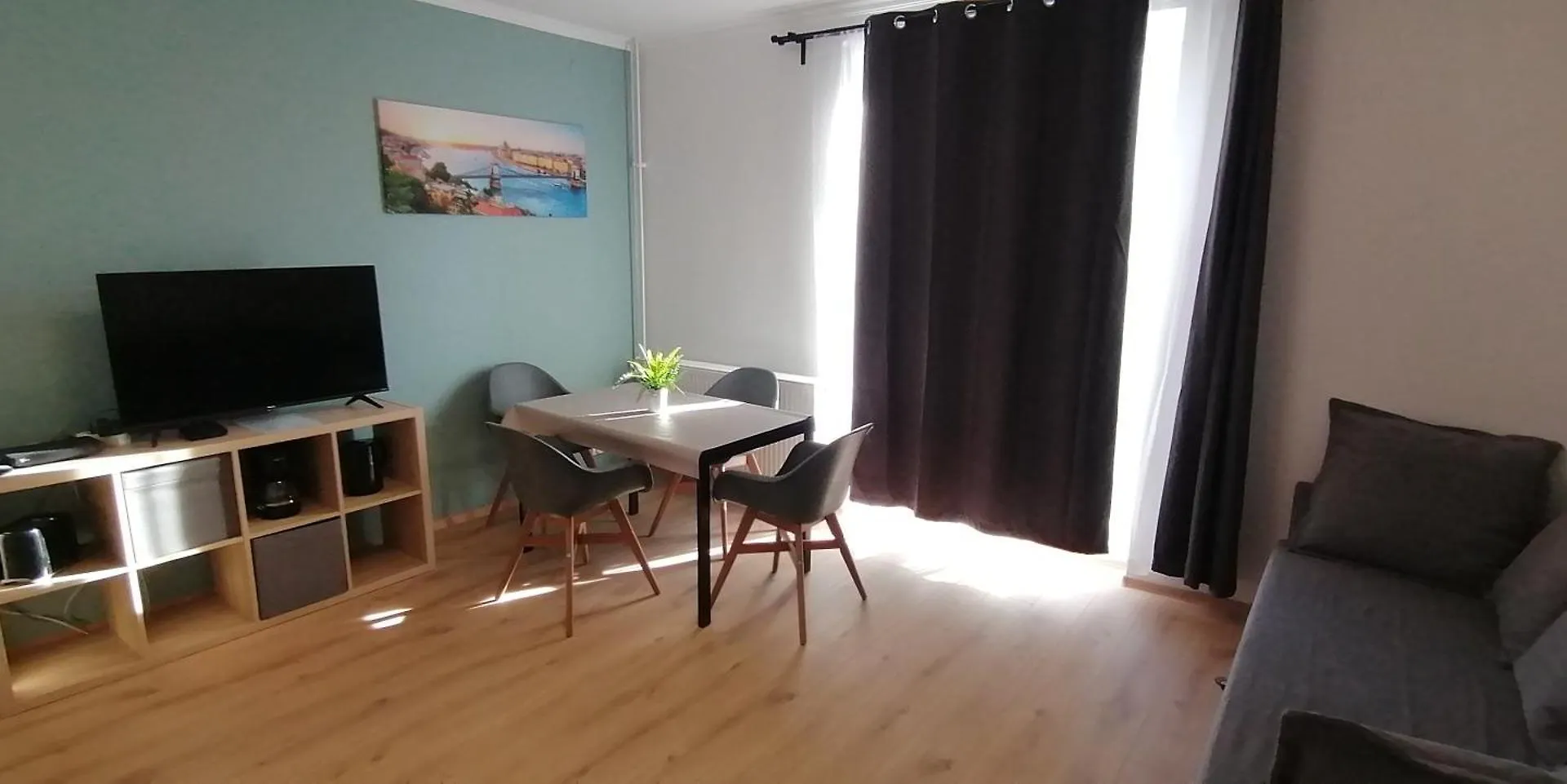 R Apartments Budapest 0*,  Ungheria